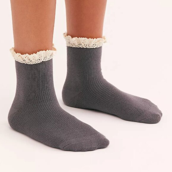 NWT Free People Beloved Waffle Knit Ankle Socks Gray Grey 1 Pair - Picture 1 of 12